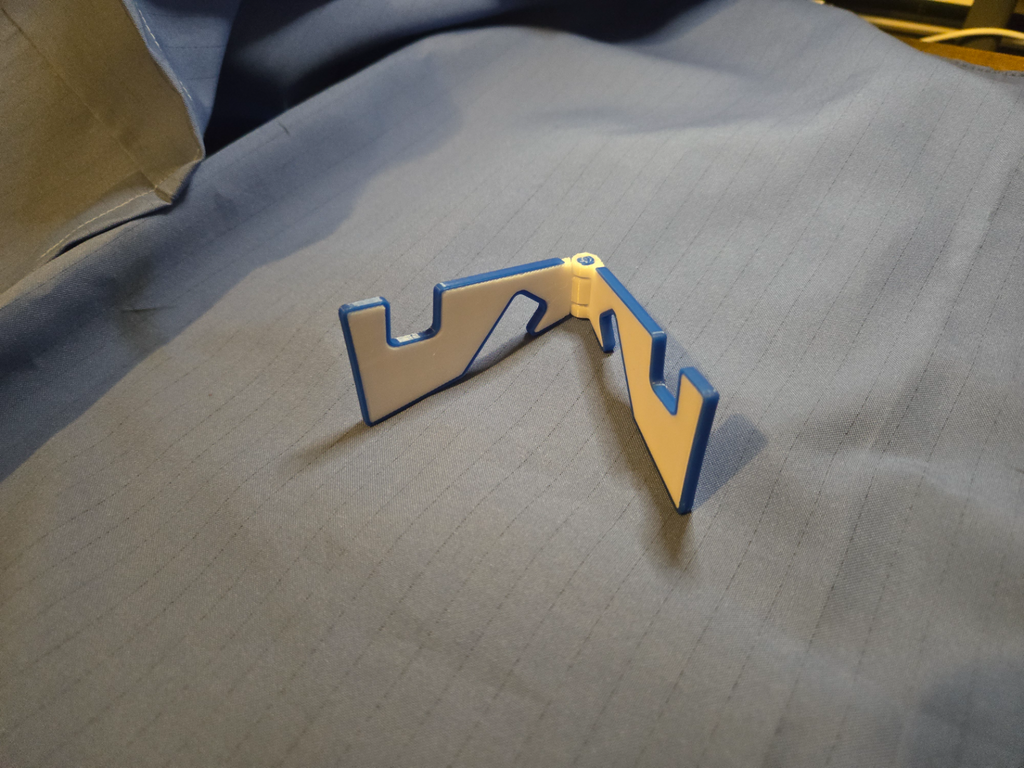 Pocket Phone Stand