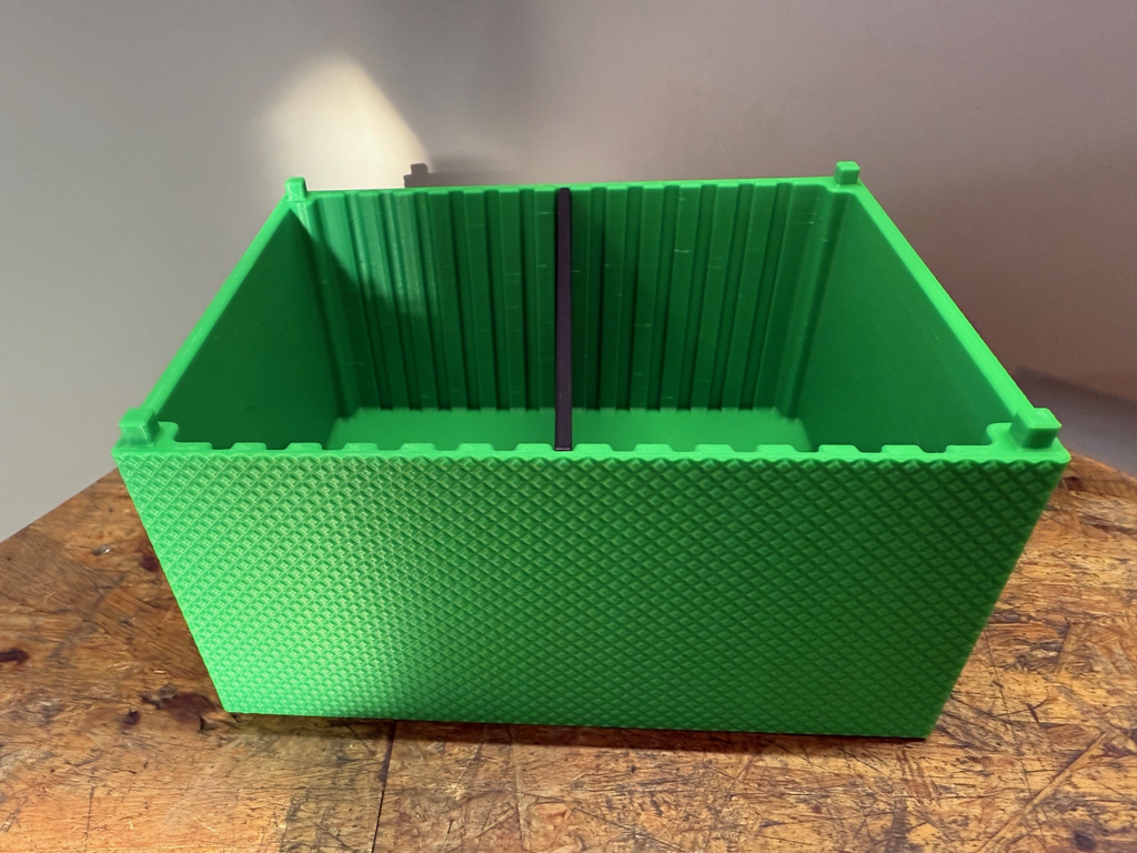 mittlere stapelbare Box V2 mit Struktur