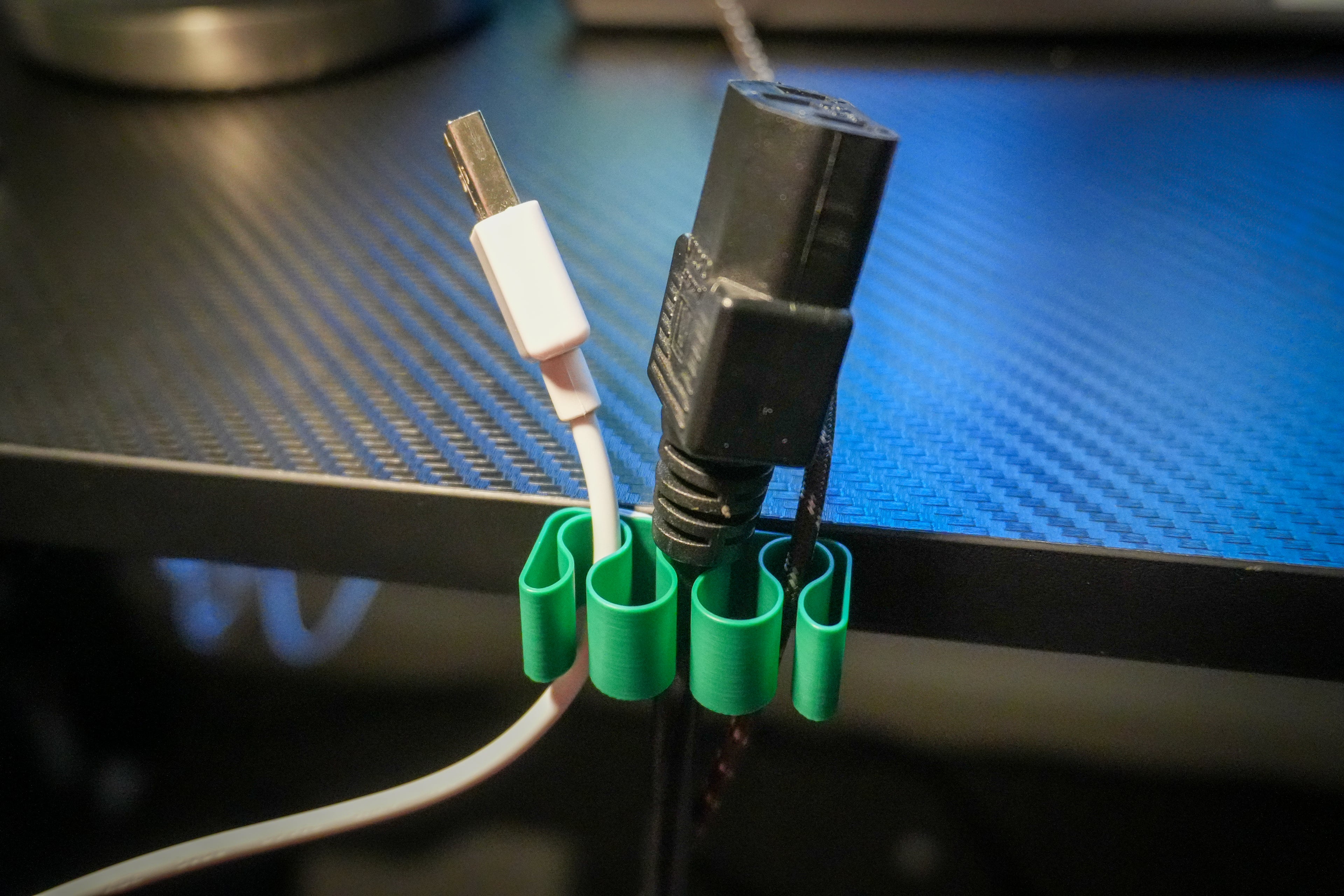 Cable Holder (Vase Mode)