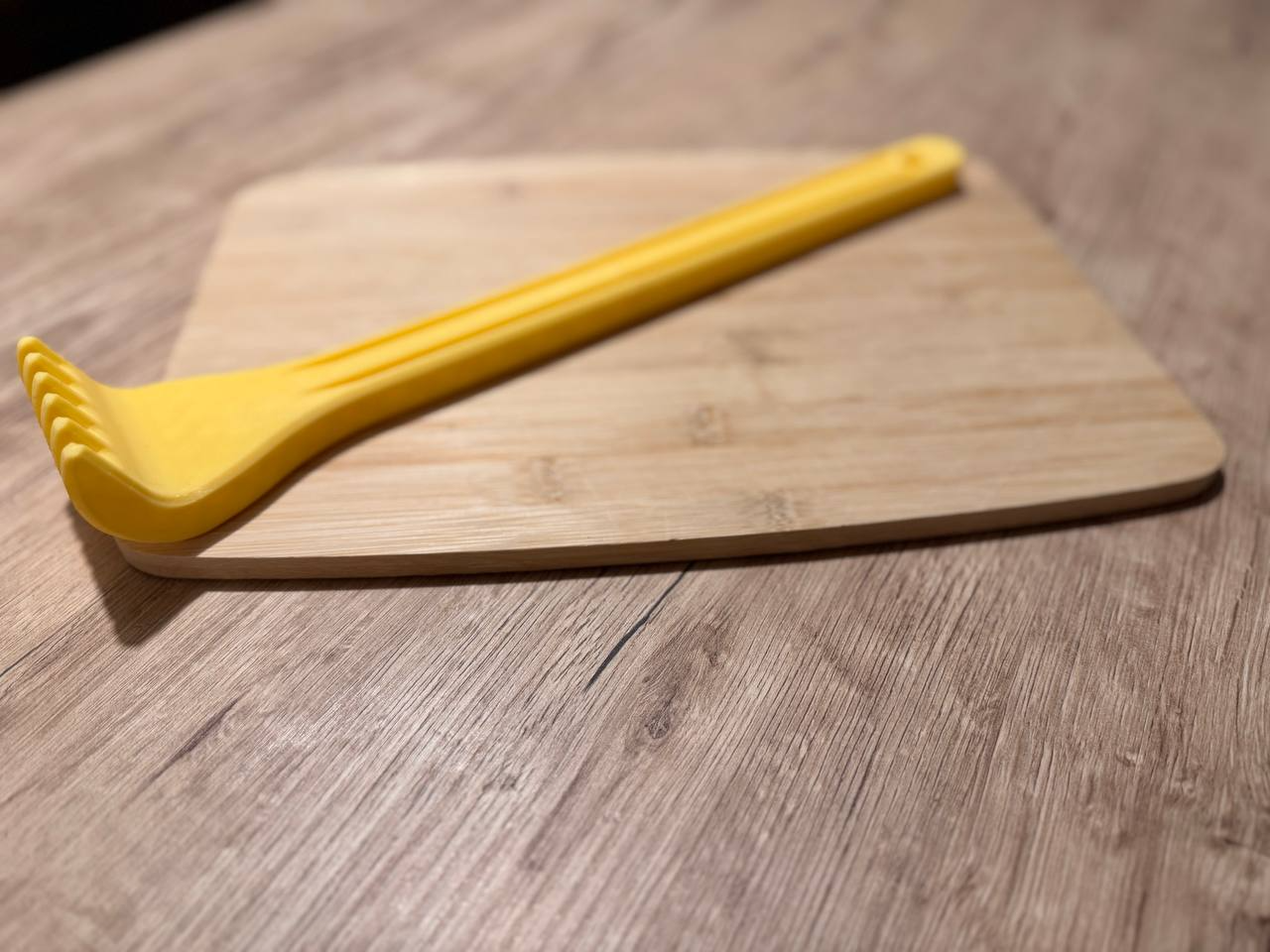 No Nonsense Back Scratcher (two parts)