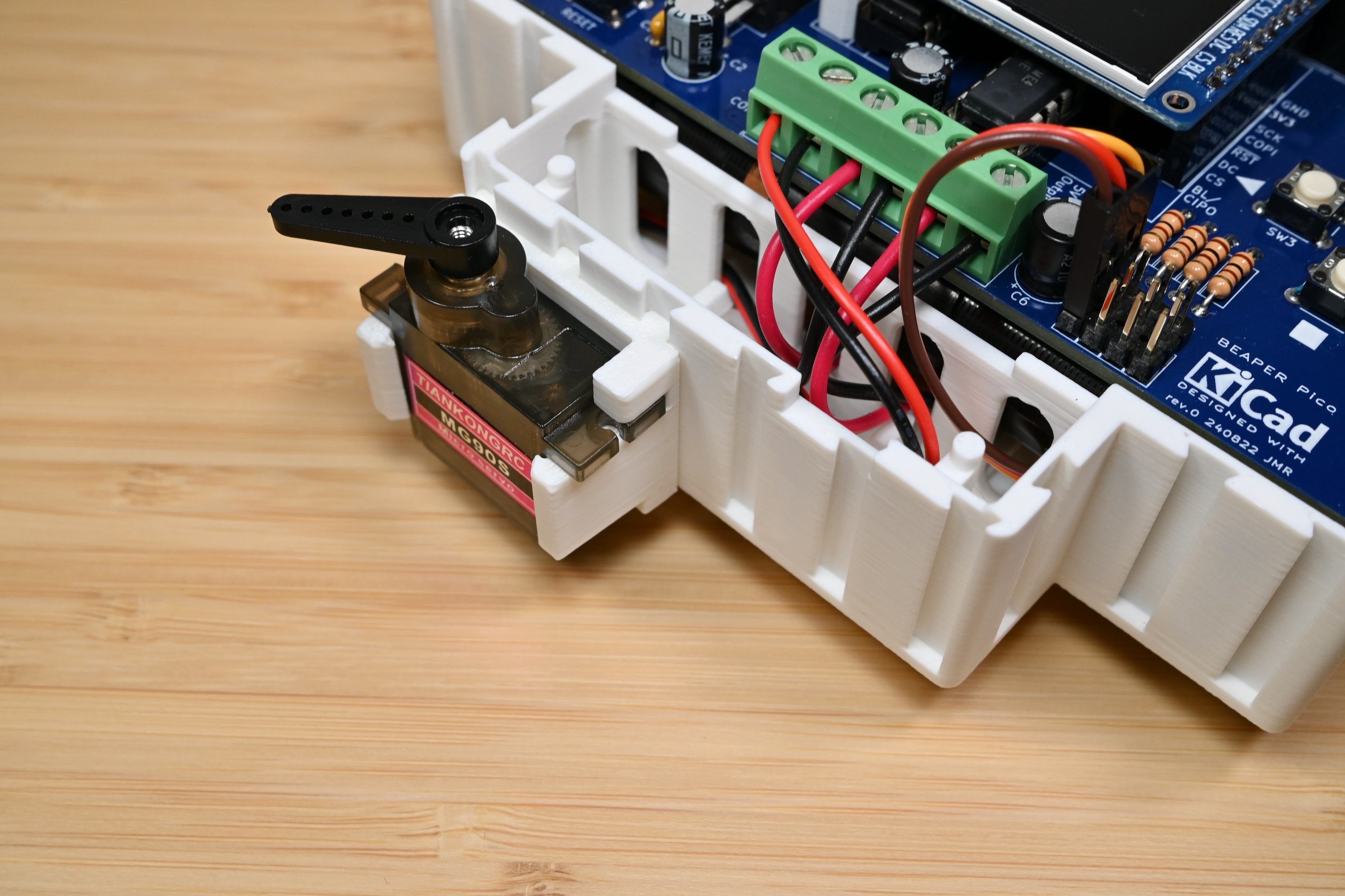 BEAPER Bot MG90S Servo Holders