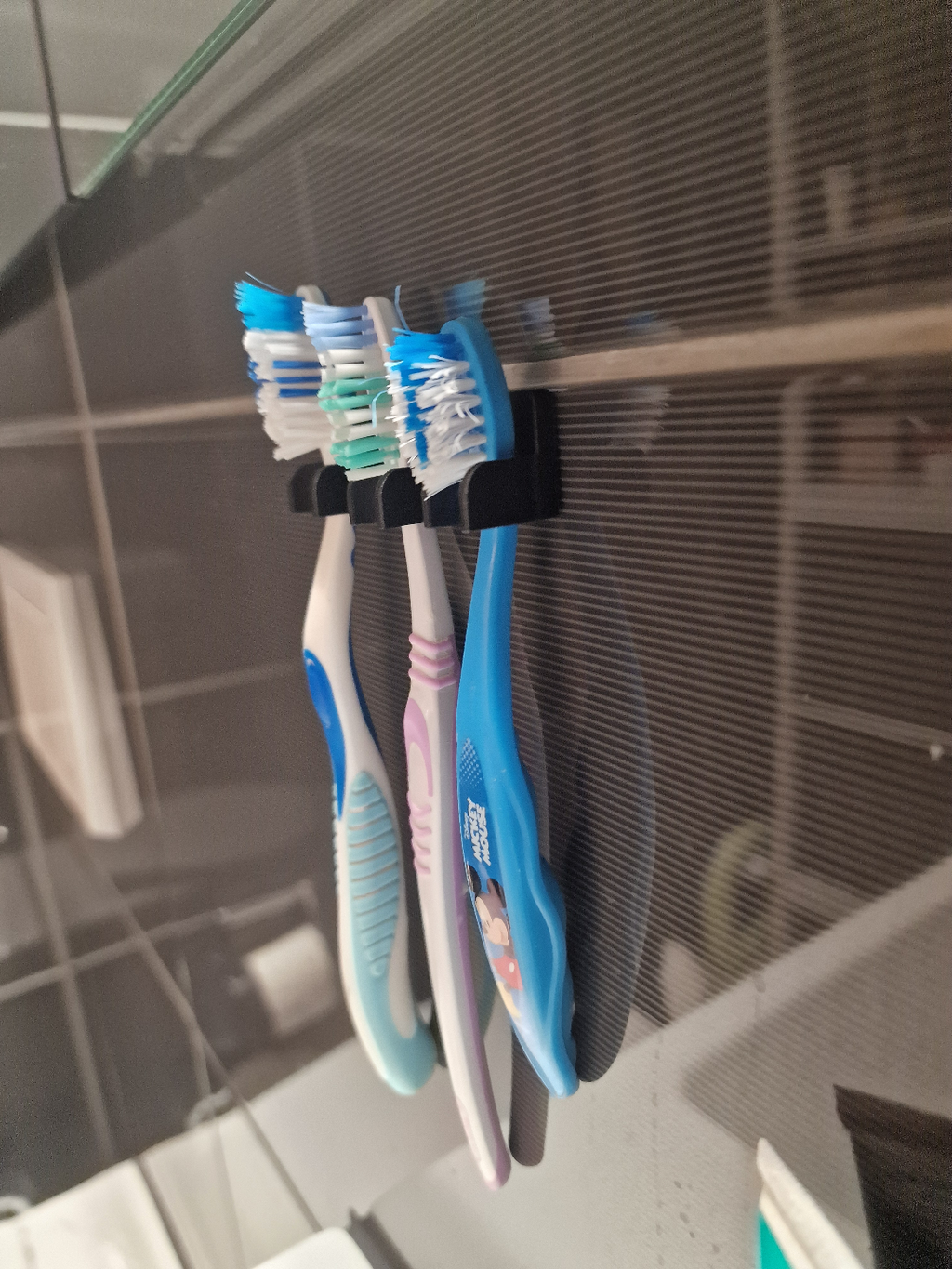 toothbrush holder very fast to print and universal