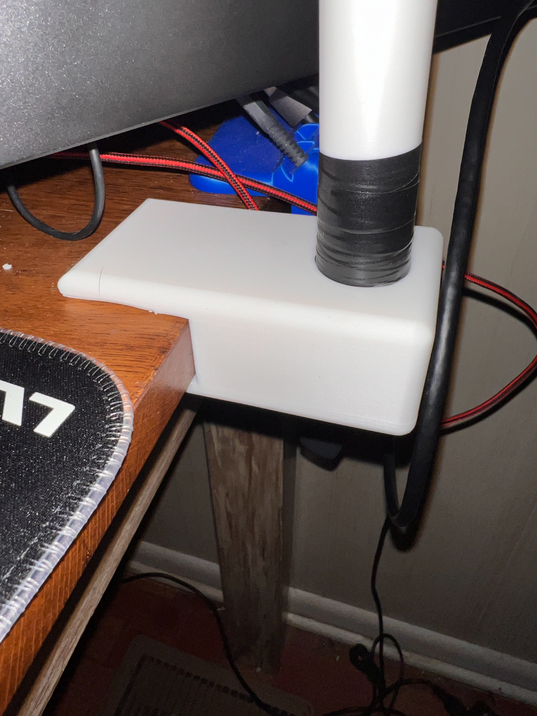 Portable monitor mount