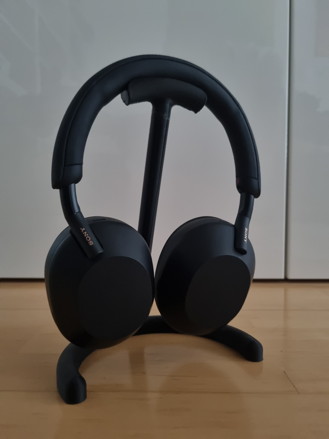 Headphone holder for Sony