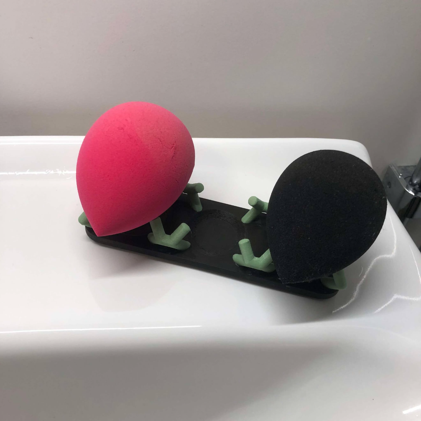 Beautyblender Drying Stand