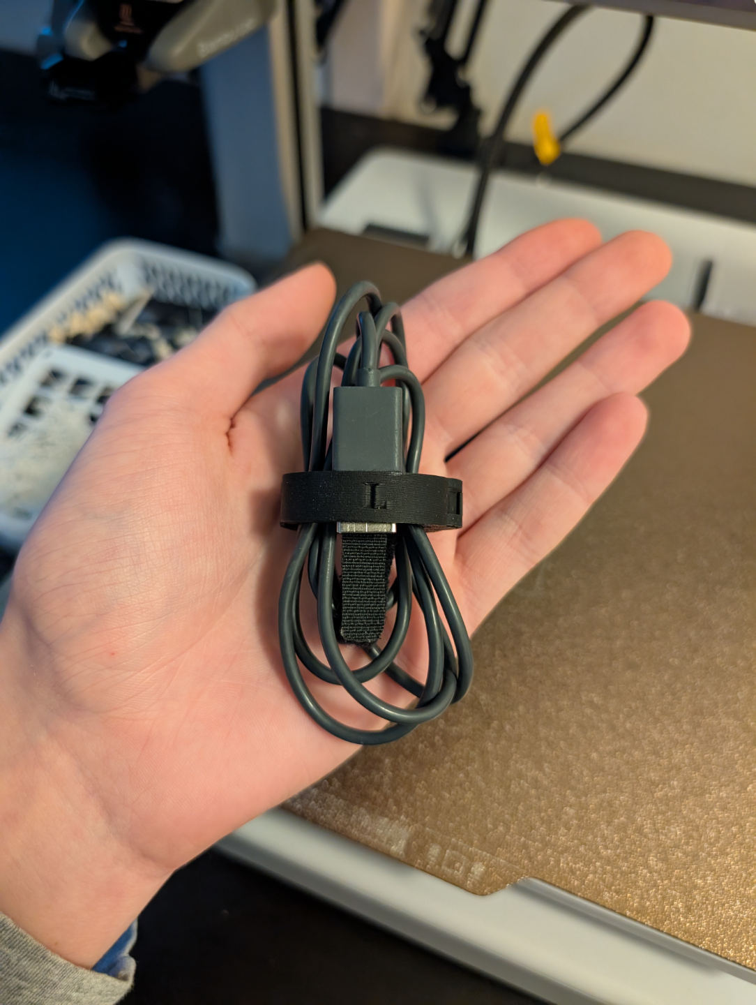 Cable clip with inserts to USB A and USB C 3 Sizes