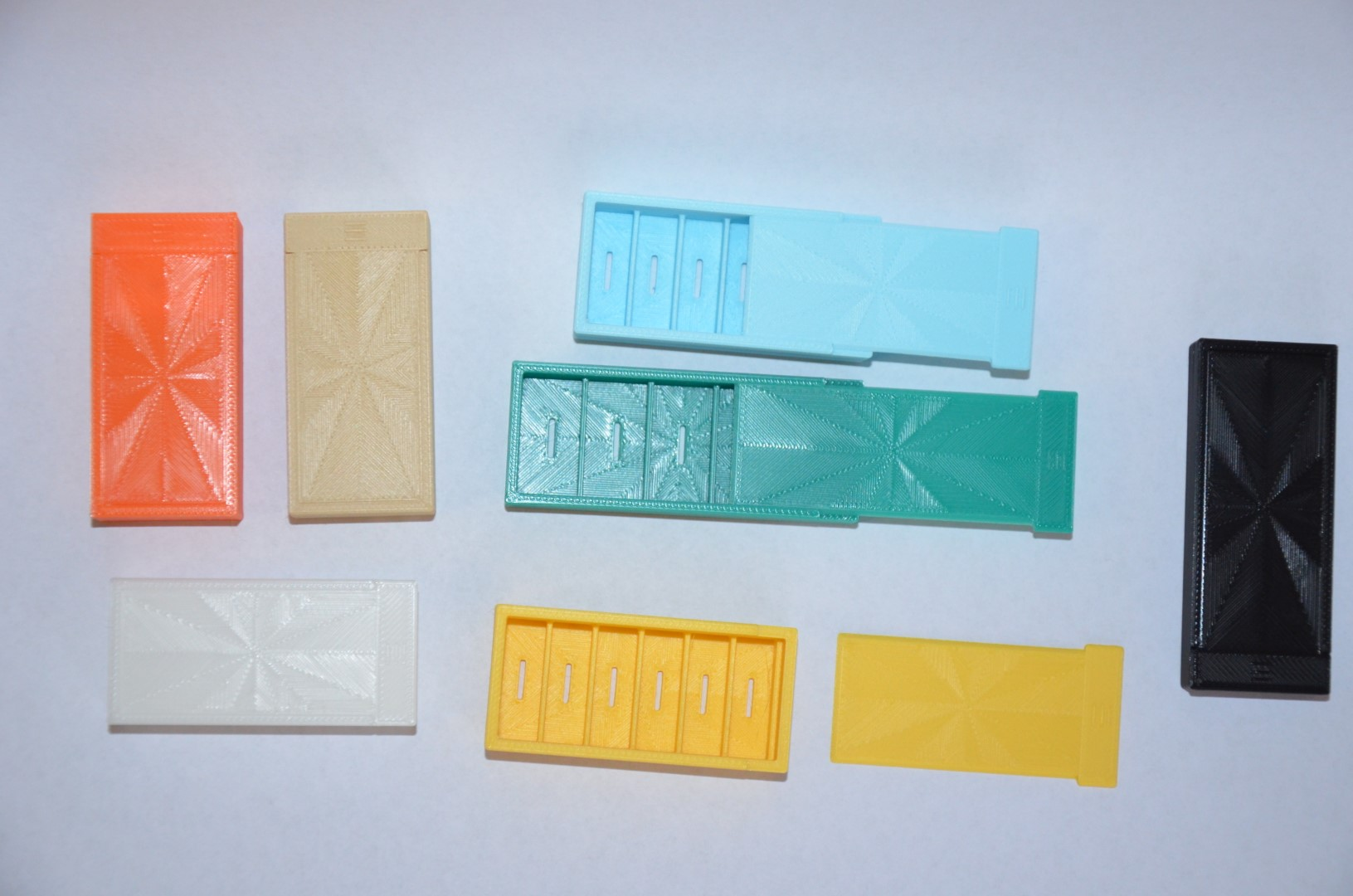 Noise-Canceling Chewing Gum Case (parametric)
