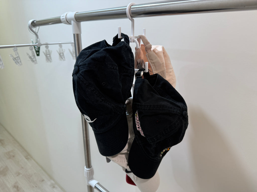 Expandable Hat Hanger