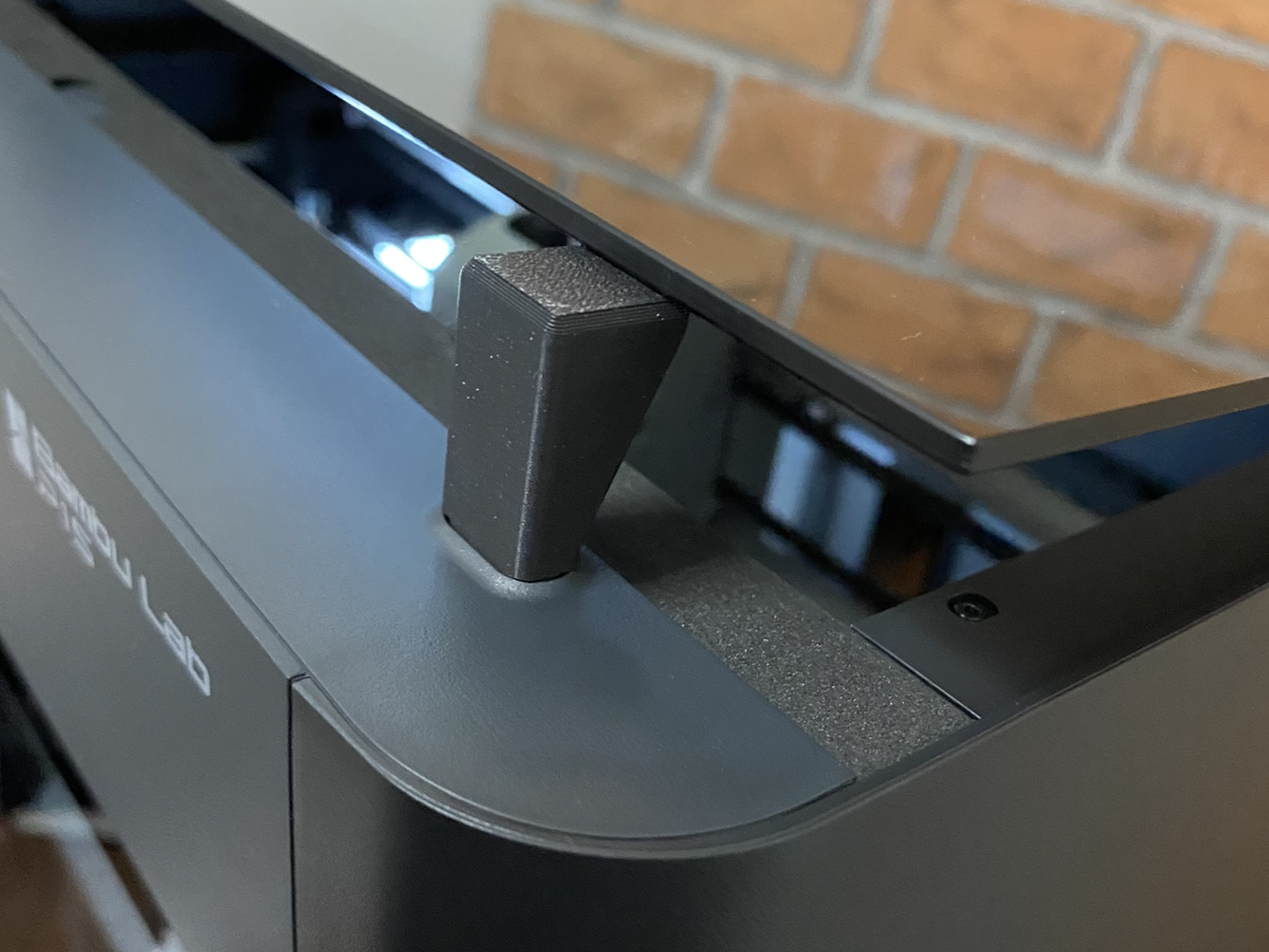 P1S Upper Glass Cover Raiser Holder