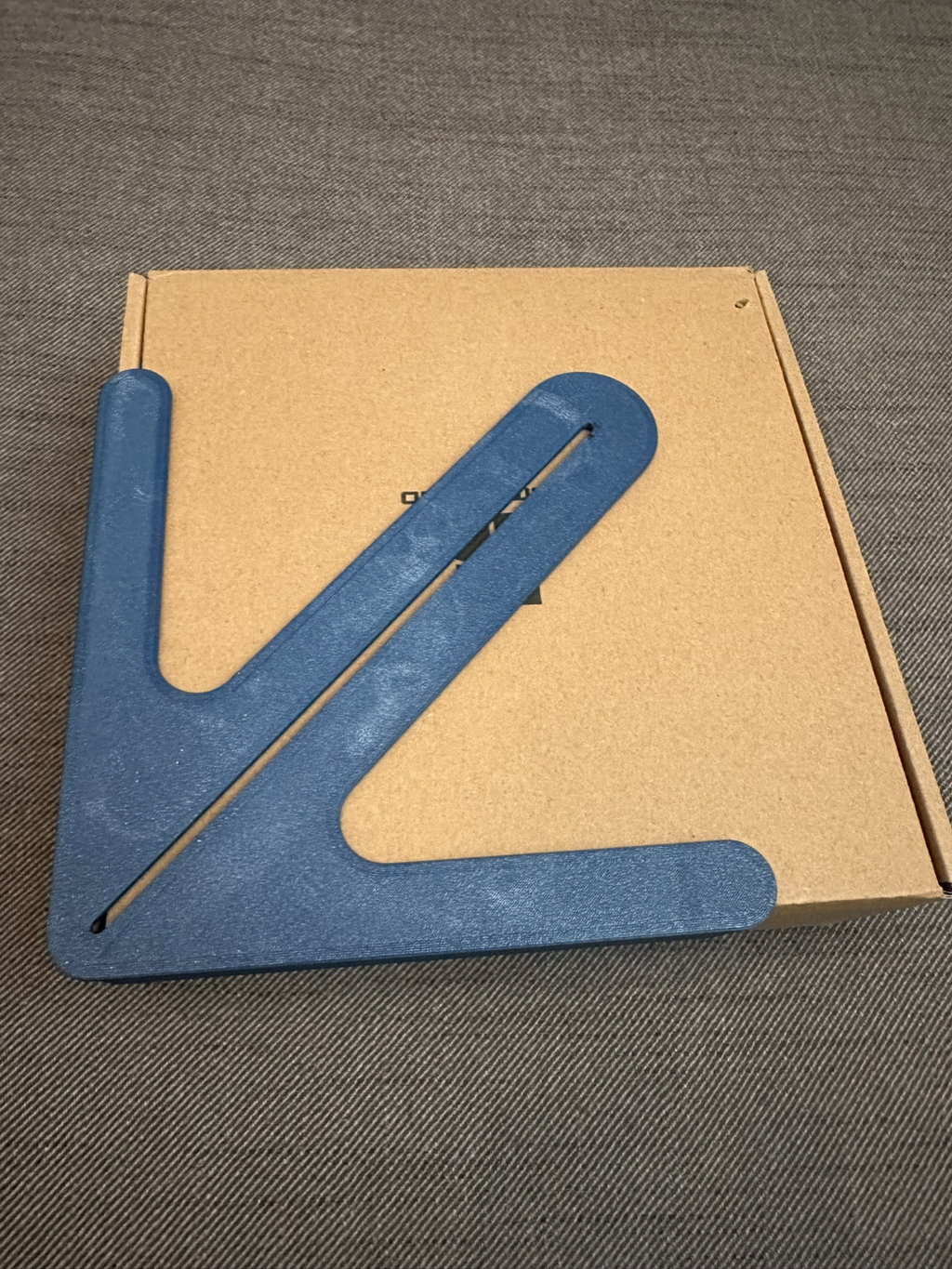 Center finder tool