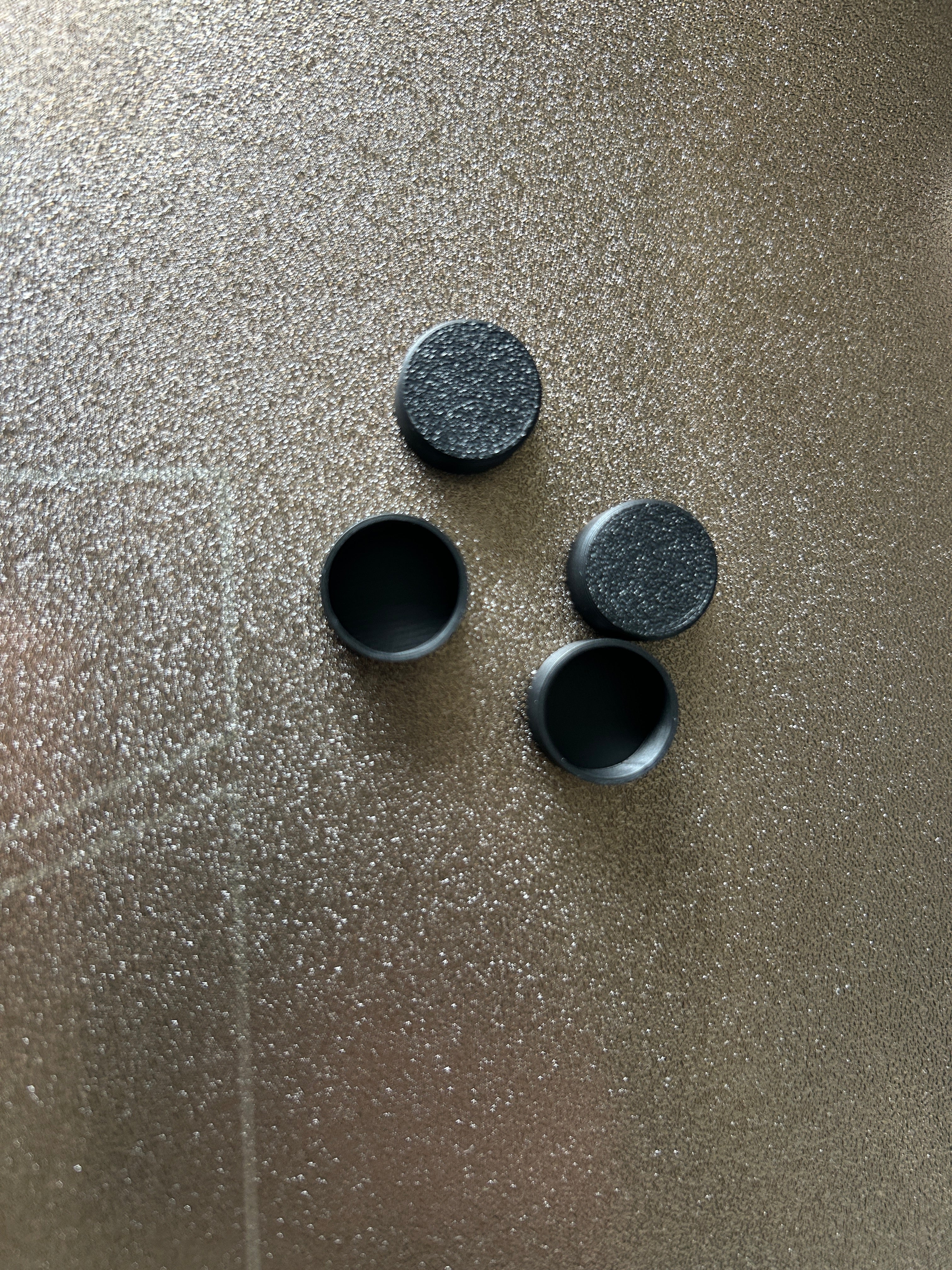Skadis IKEA Verbinder und Schraubenabdeckung