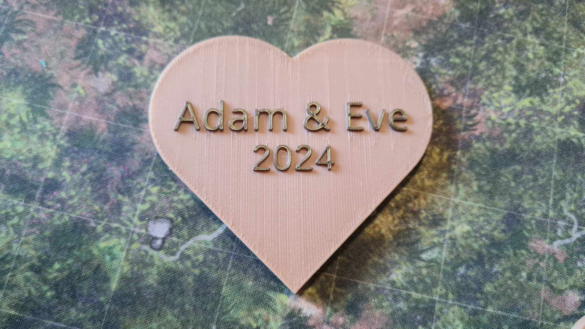 Small heart with editable text