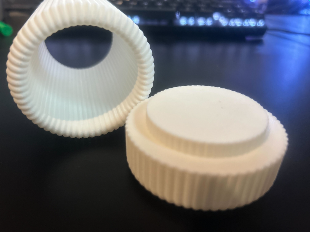 Toothbrush cup with removable bottom
