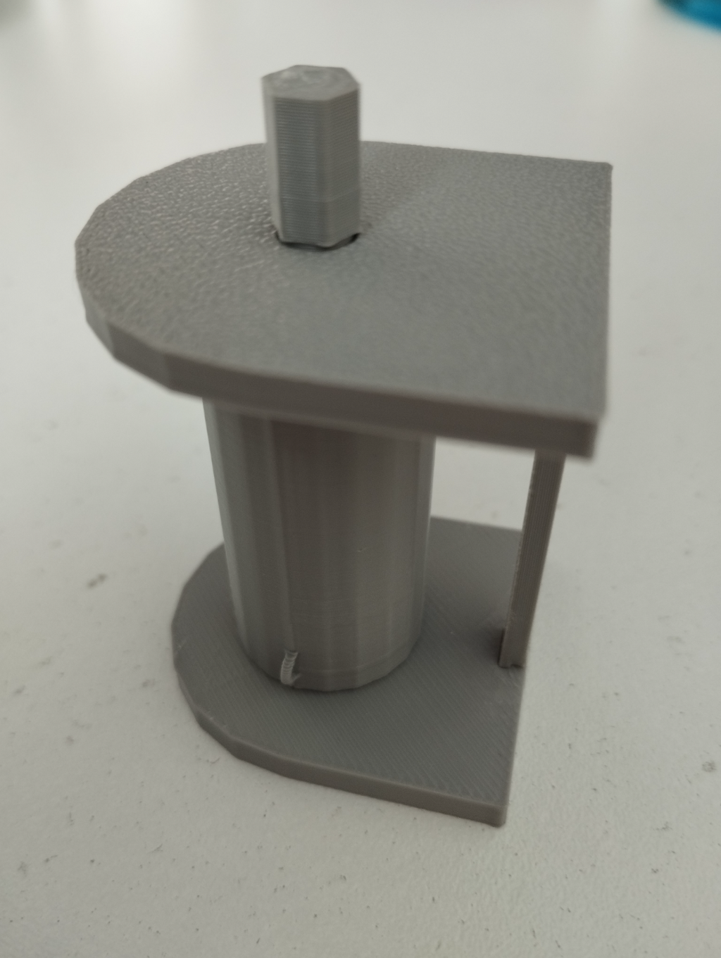 Spool for string or jewelry chain