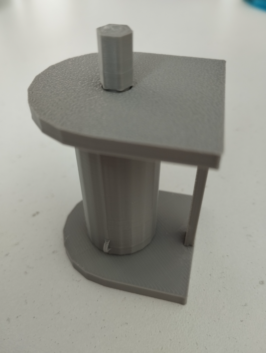 Spool for string or jewelry chain