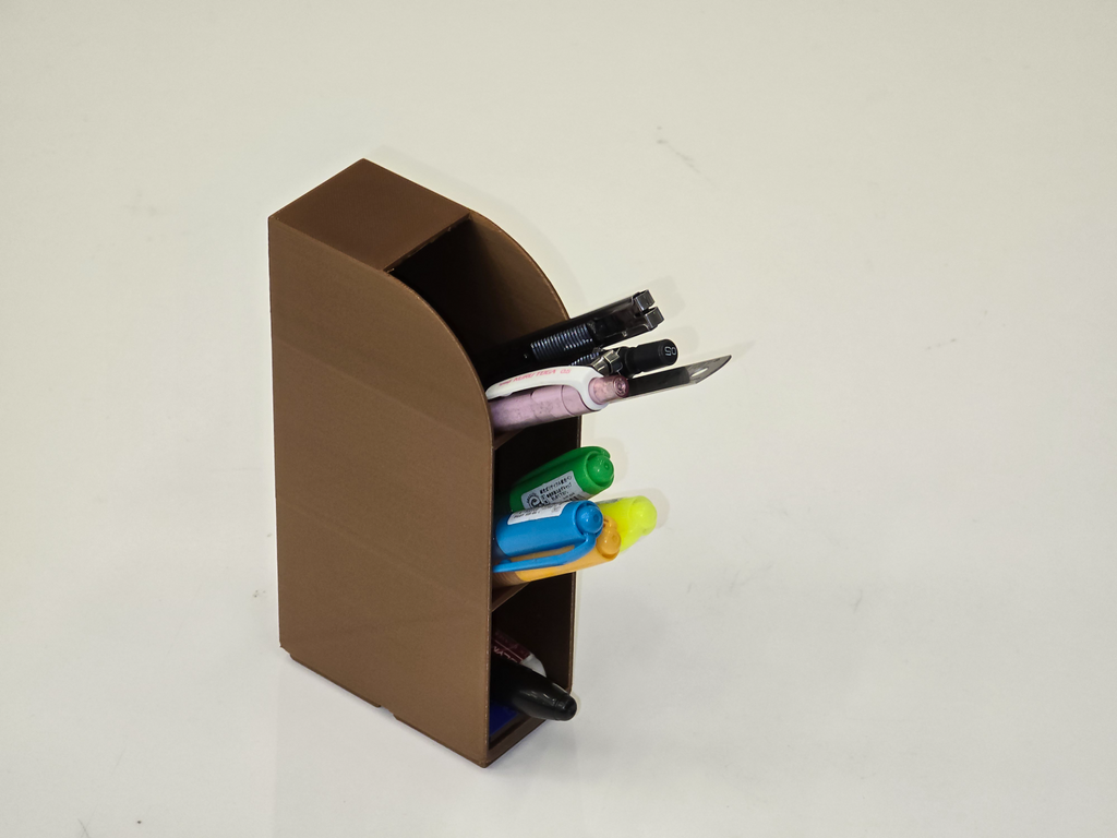 Gridfinity Compatible Slant Angle Pen Holder
