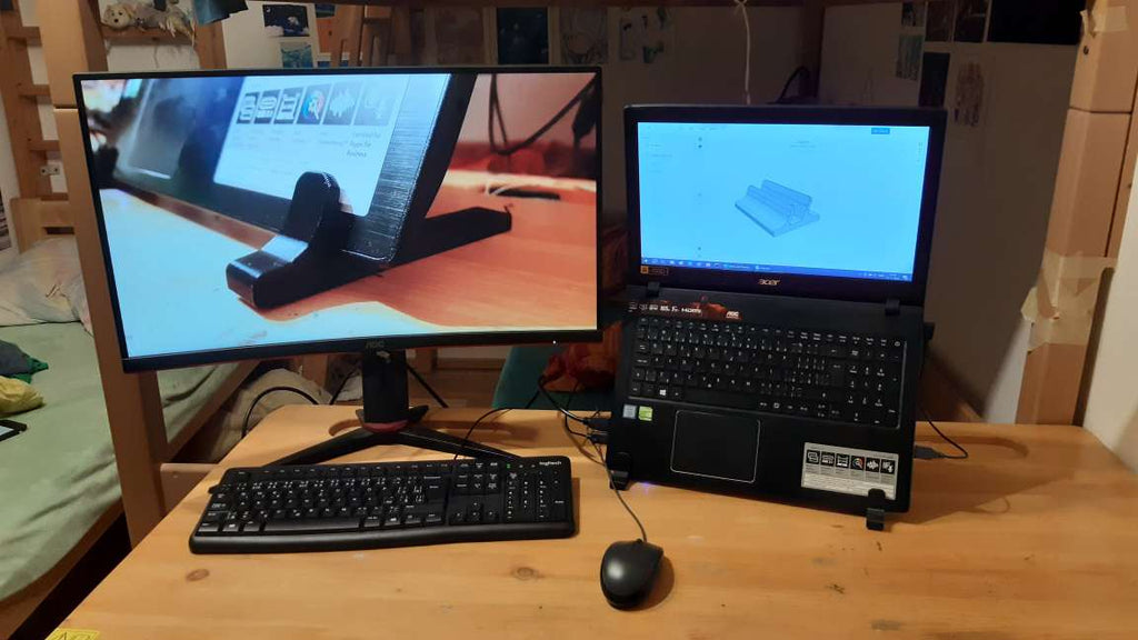 Laptop stand