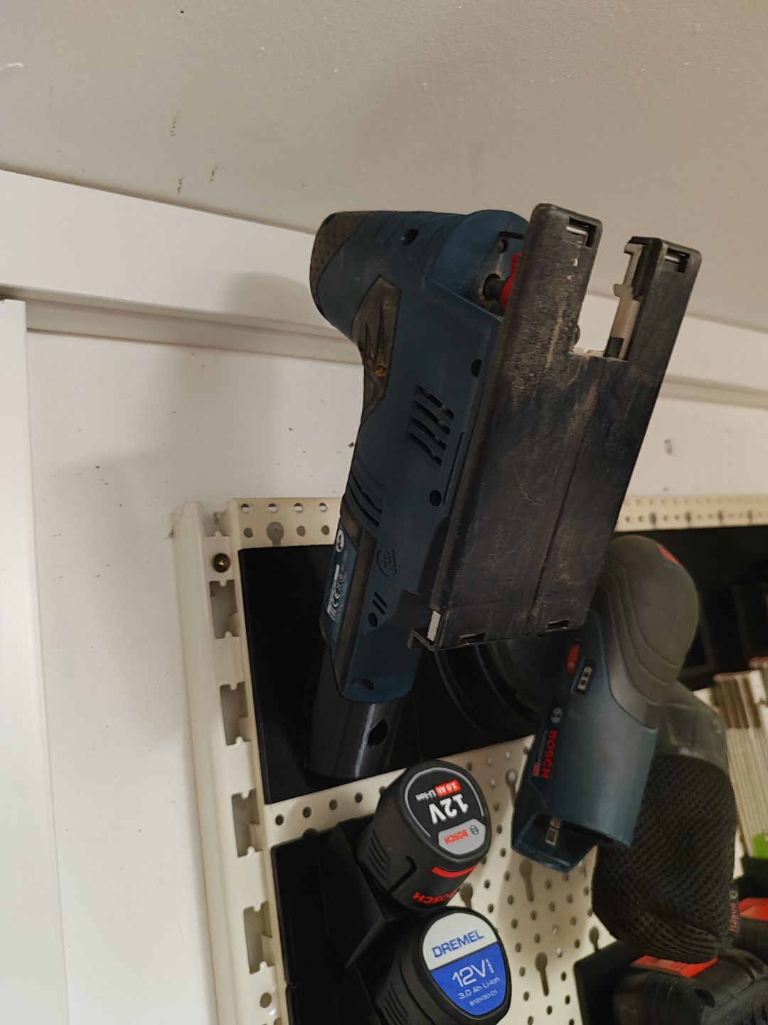 Bosch 12V holder Tegometall