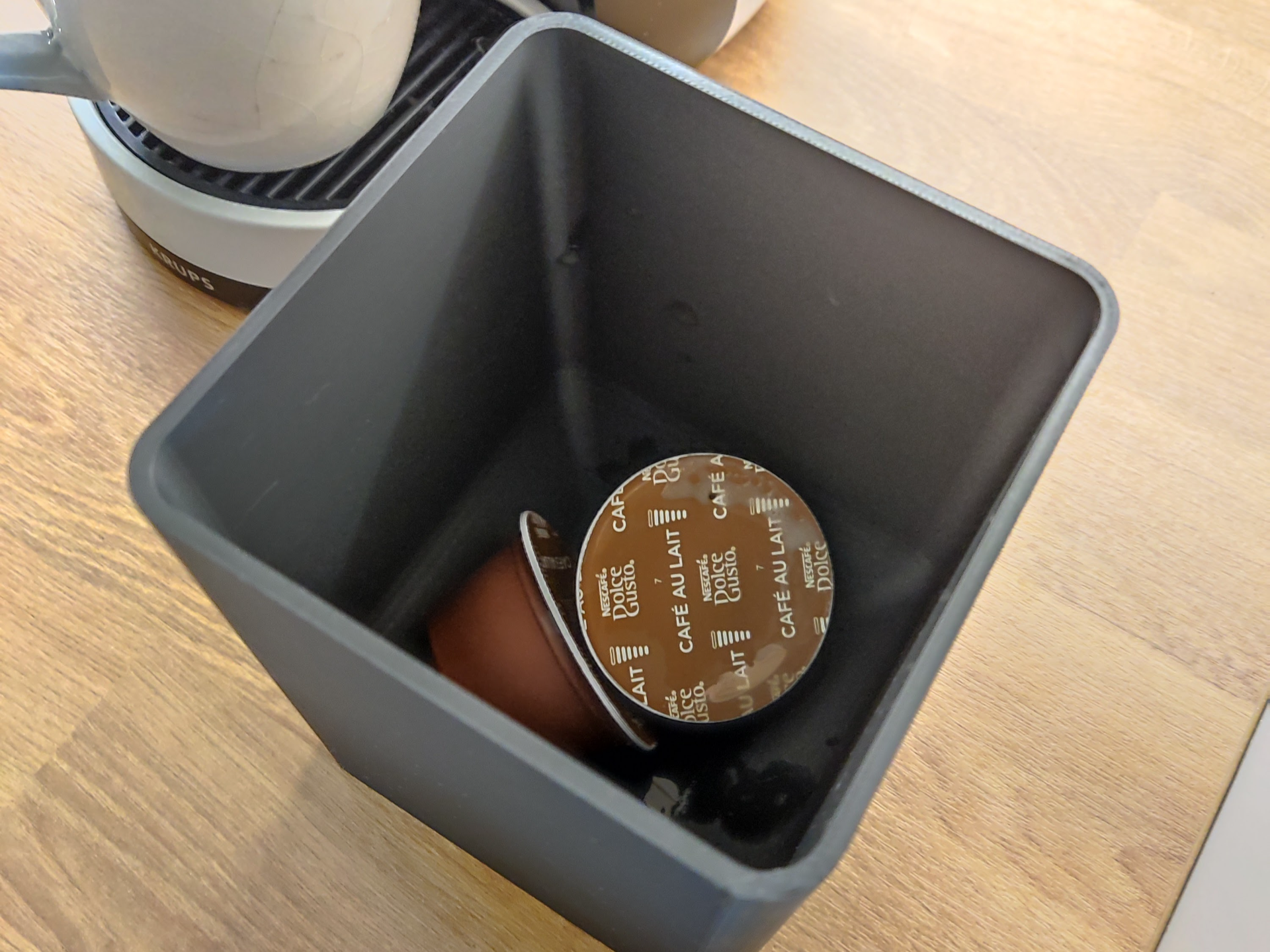 Small bin for used Dolce Gusto Capsules