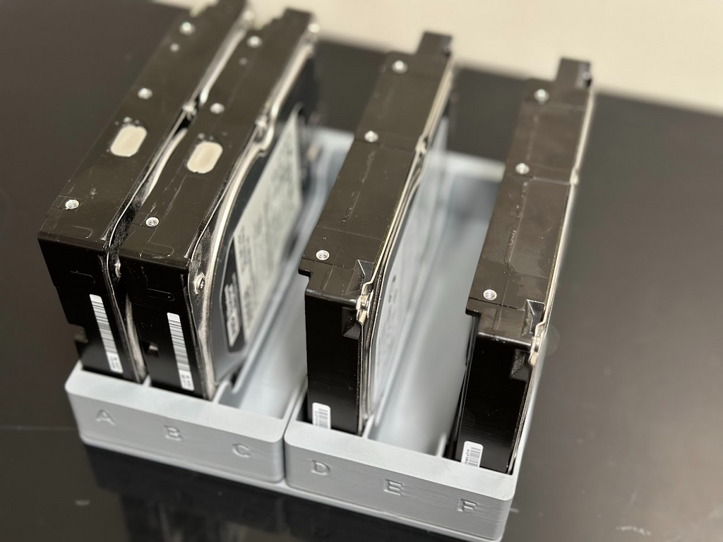 Gridfinity 3.5in hard drive (HDD) storage stand