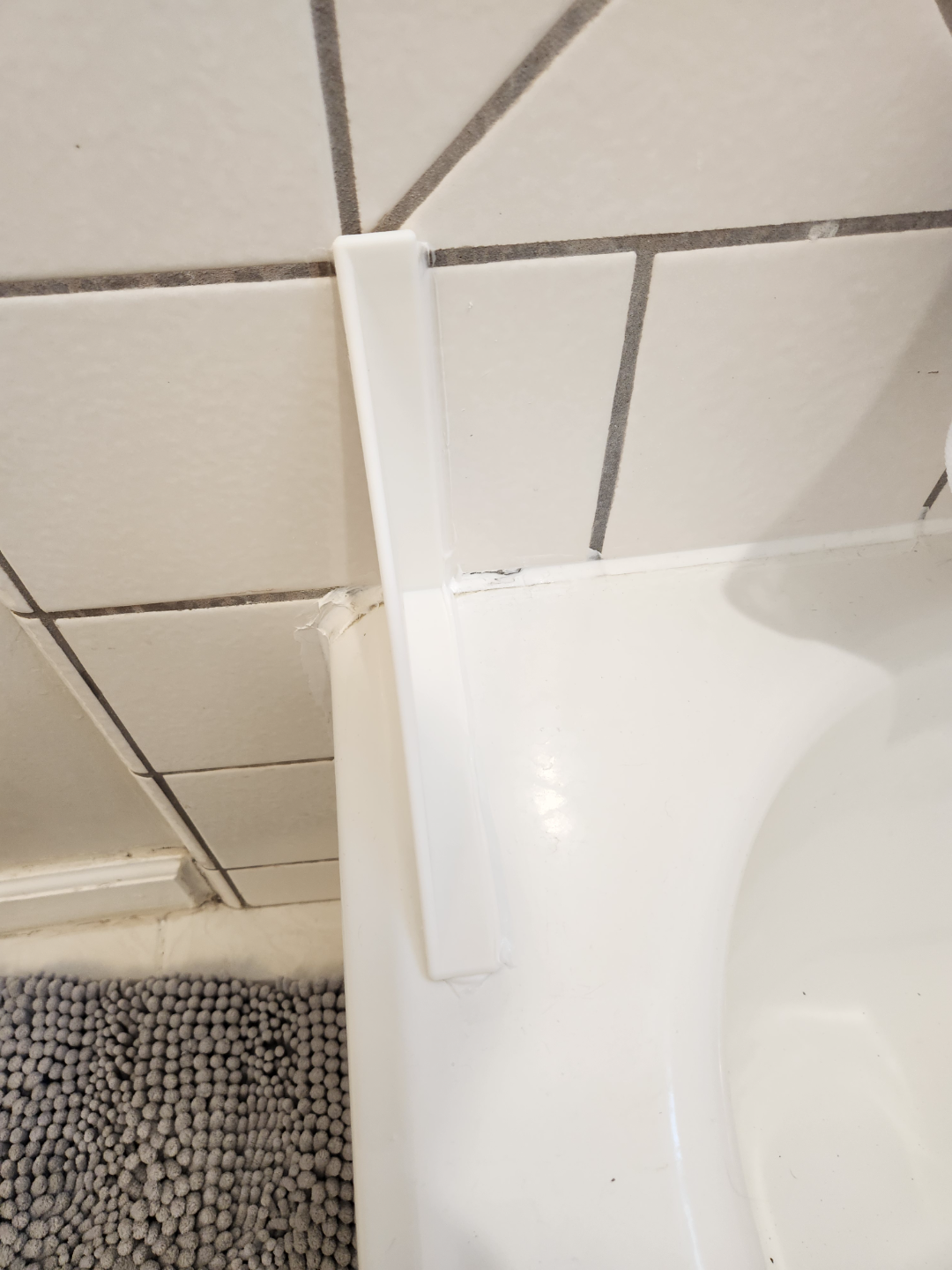 Bathtub Splash Guard