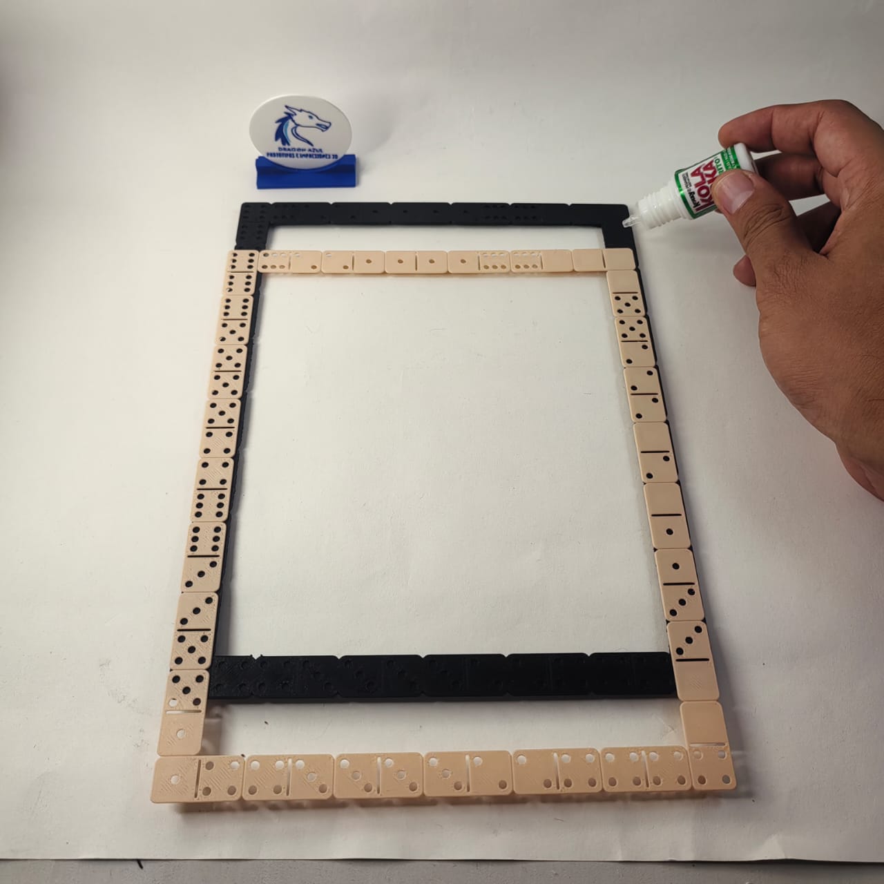 Marco con piezas de Domino para foto de 152x220 cm