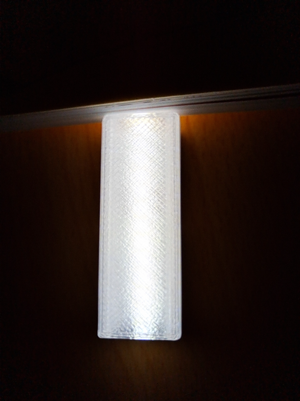 Led strip holder and diffuser - customizable