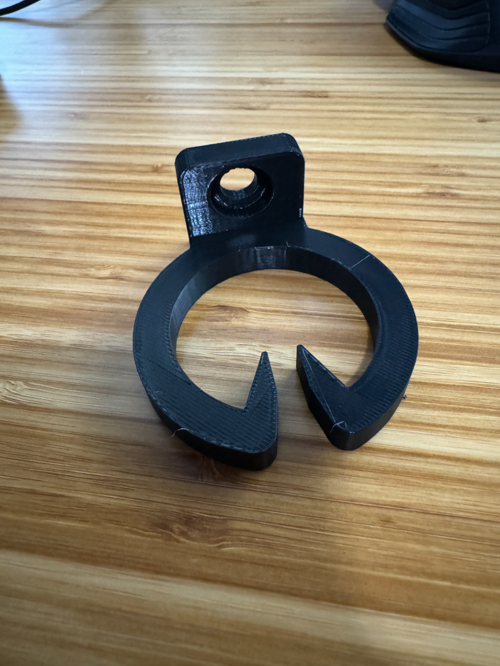 Cable Management - Countersunk M8 hole