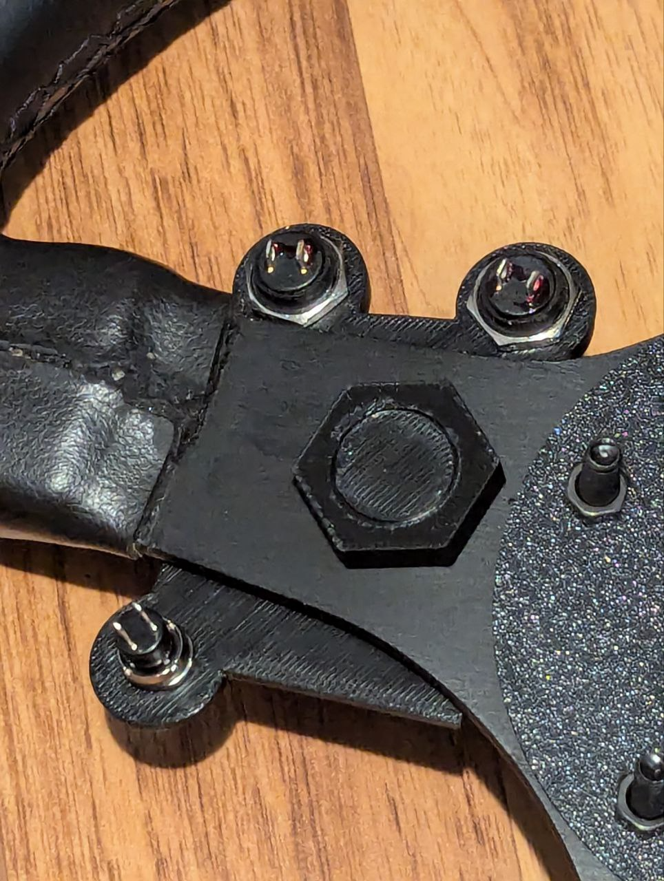 Grant Steering Wheel button hub