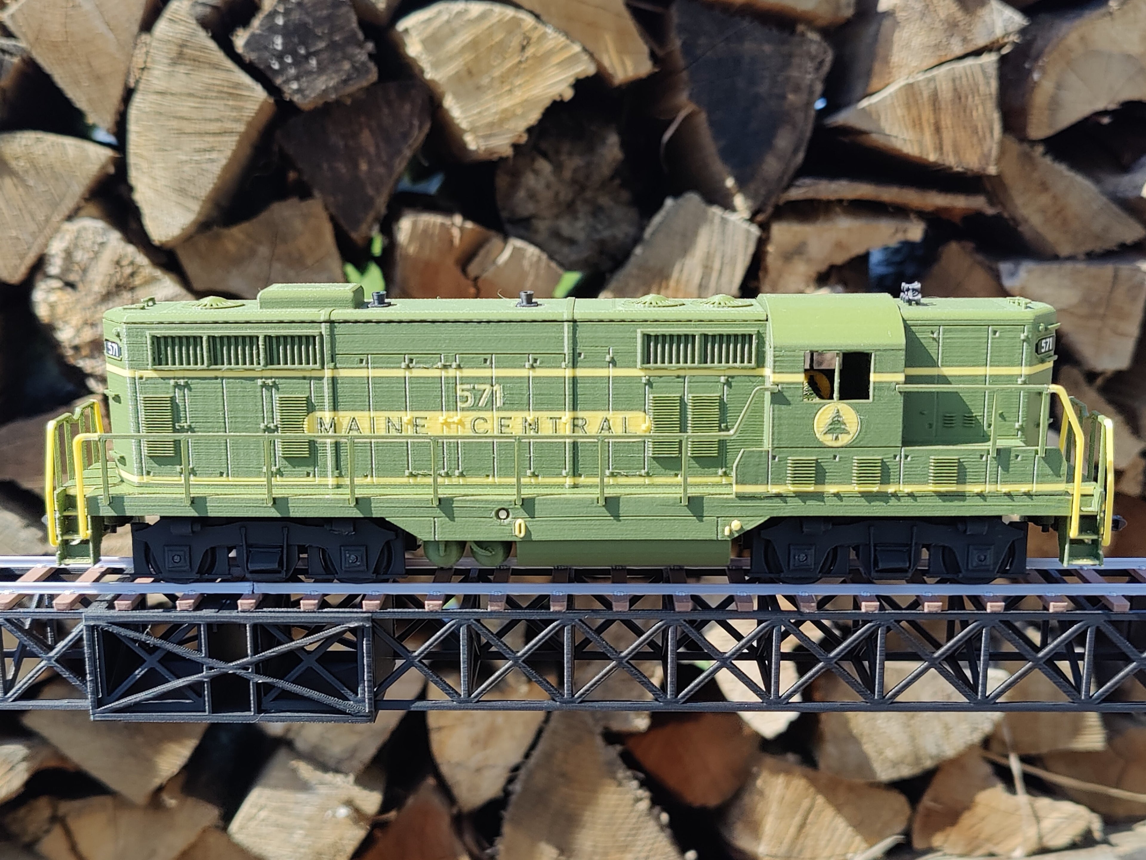 GP7 Locomotive Body - AMS Maine Central Livery
