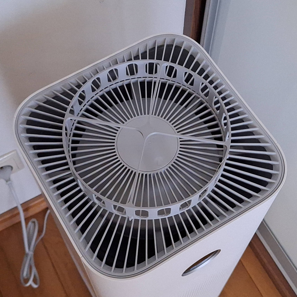 Universal fast build plate cooler for air purifier