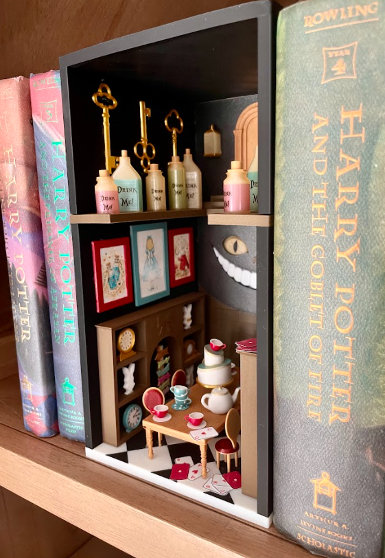 Alice in Wonderland Inspired Book Nook Kit