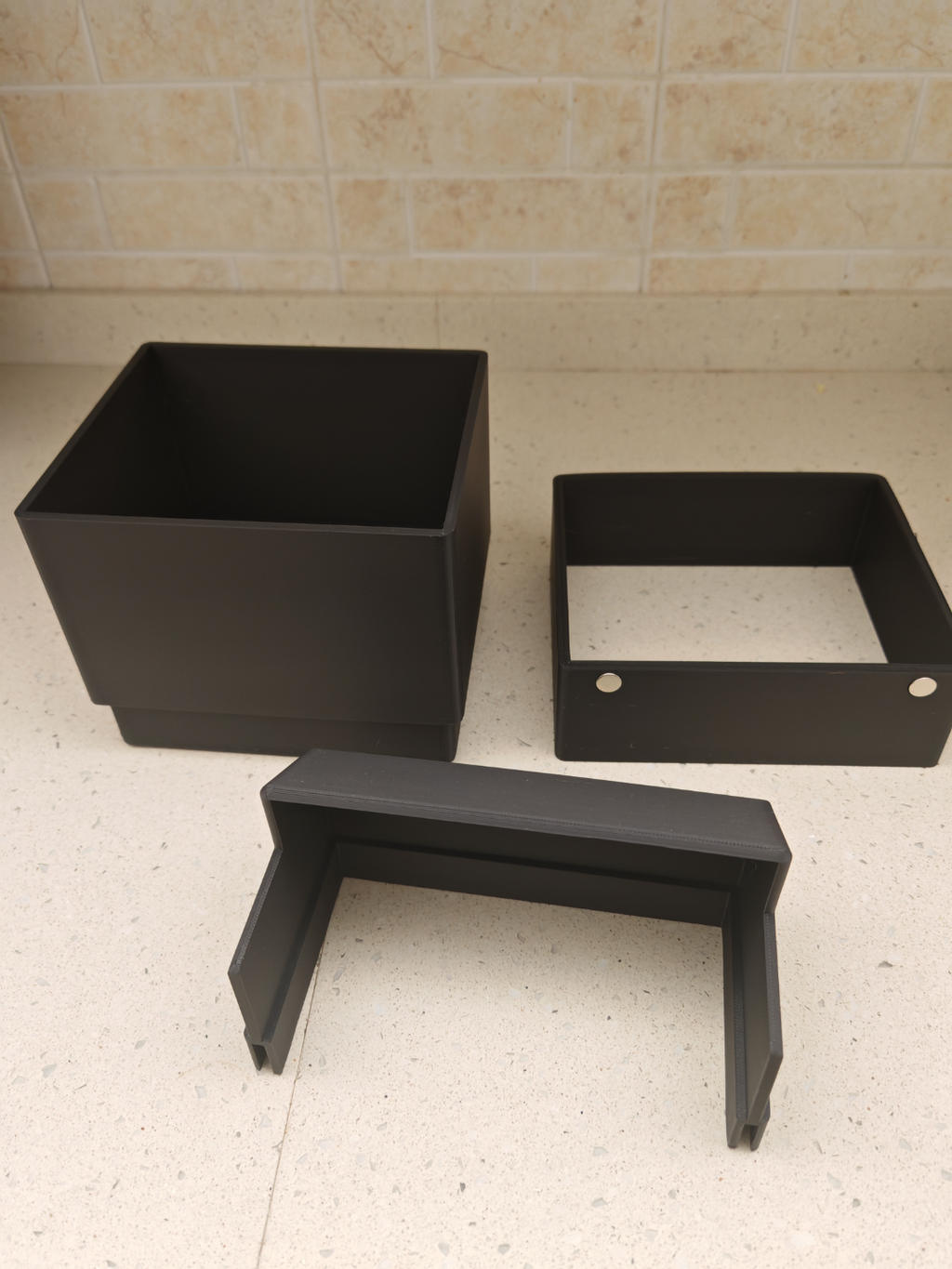 X1 Carbon scraps basket with and without AMS