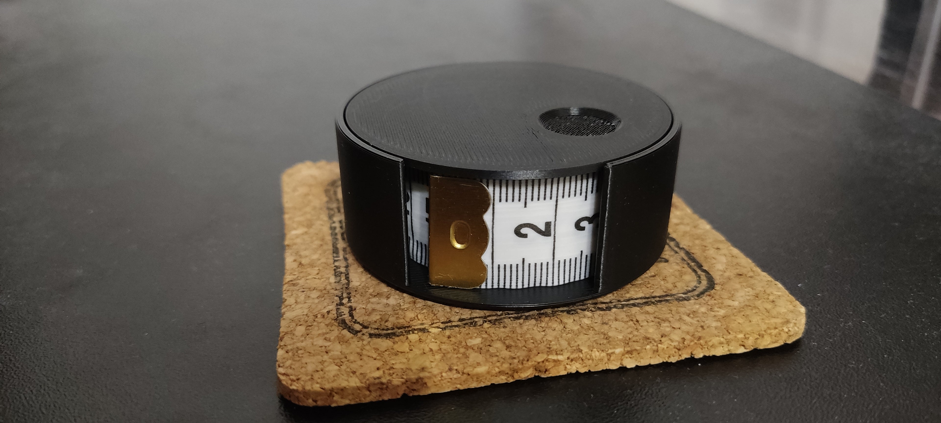 ONE-FINGER TAPE MEASURE WINDER Parametric