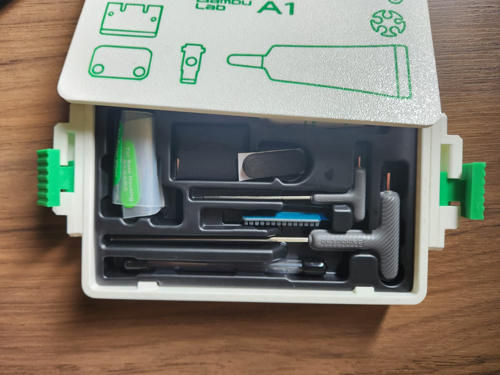 Upper lock for A1 accessory tool box