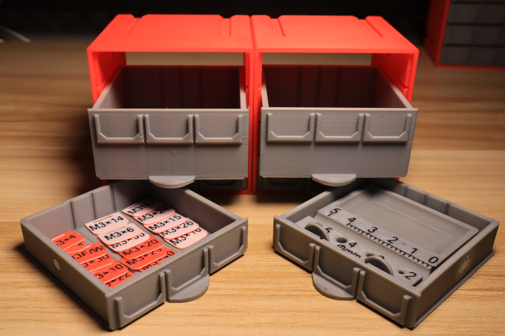 0支撑磁吸自锁收纳盒 Zero support magnetic self-locking storage box