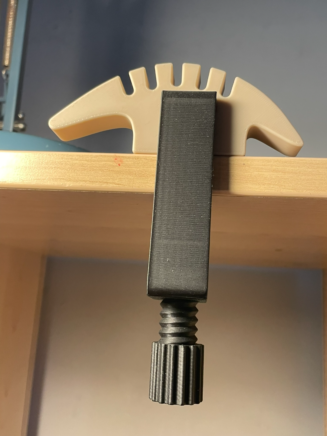 Armadillo Cable Clamp