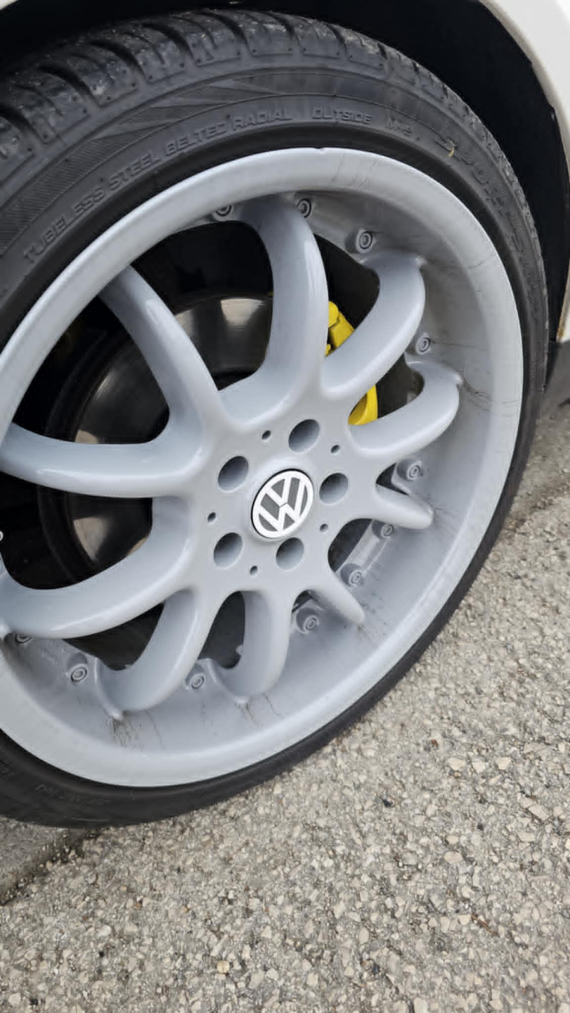 VW logo
