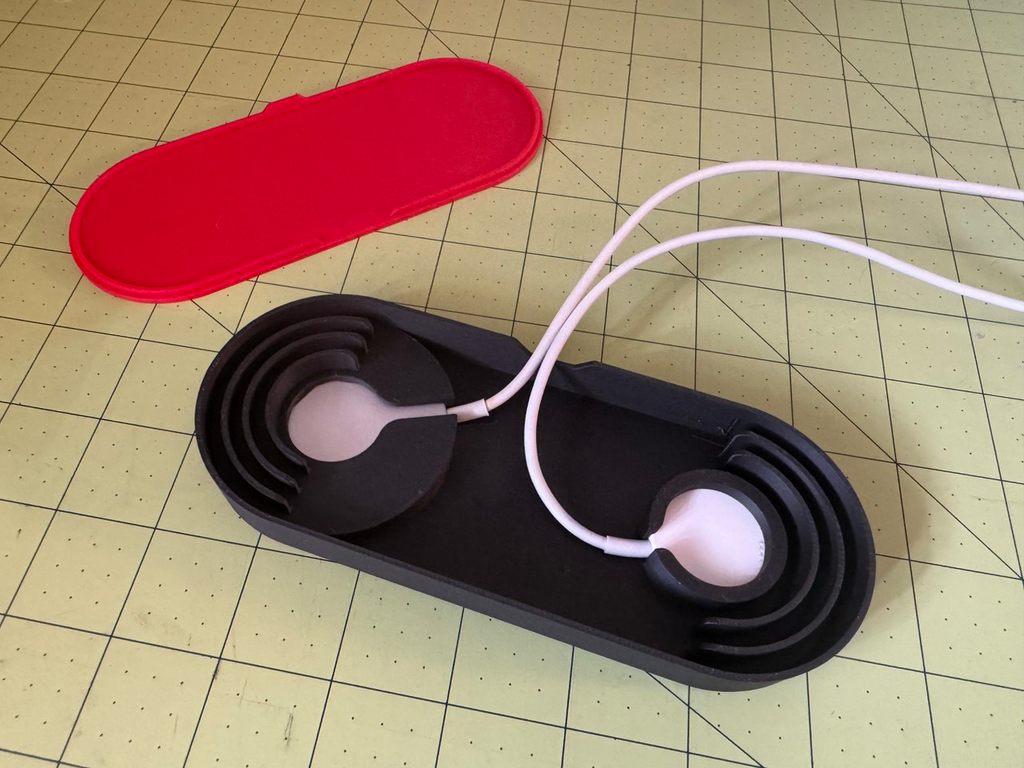 Magsafe Duo style travel puck