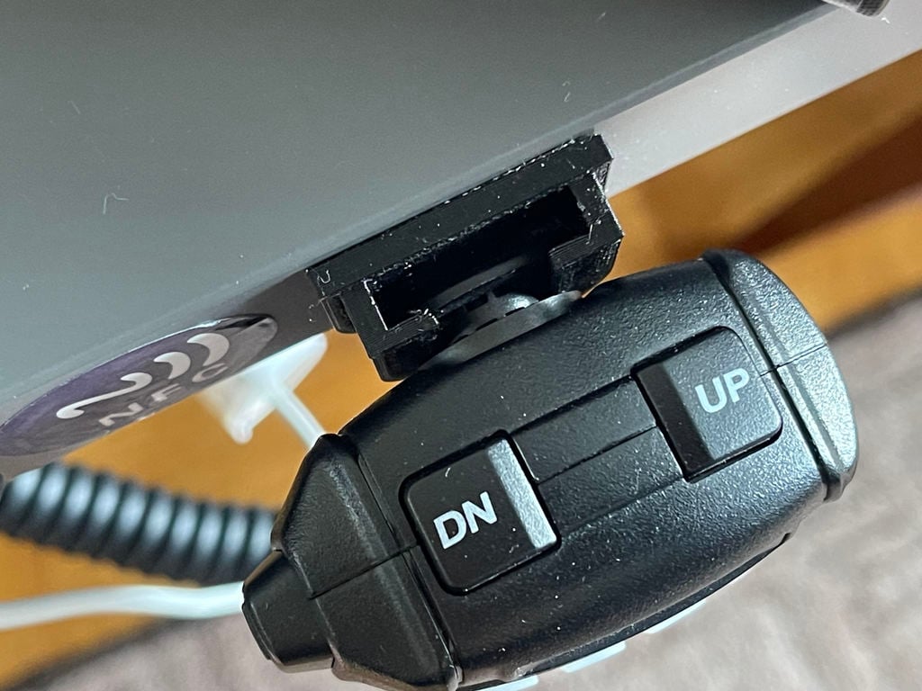 CRT Electro Yaesu FTM microphone holder