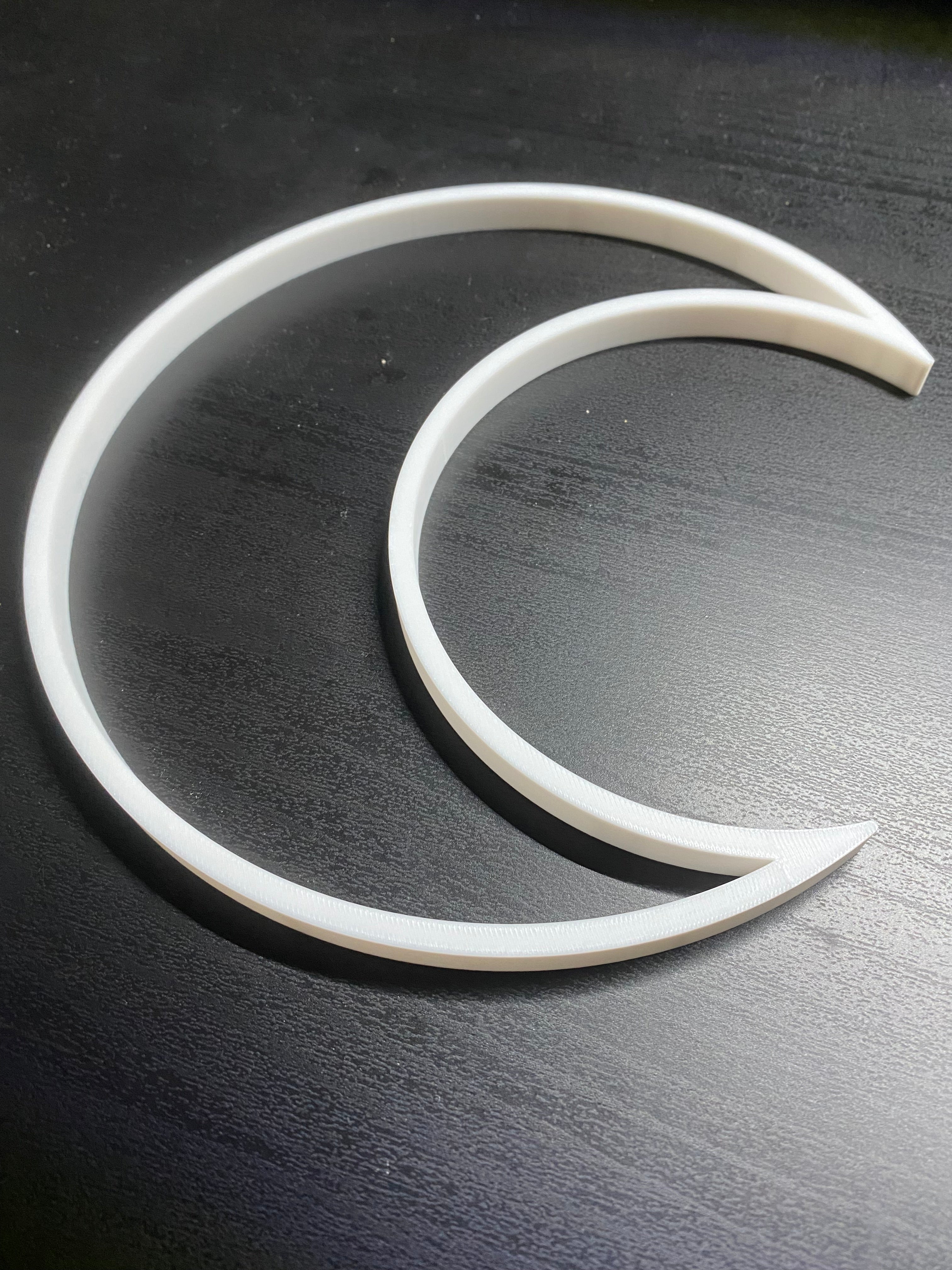 Crescent macrame blank