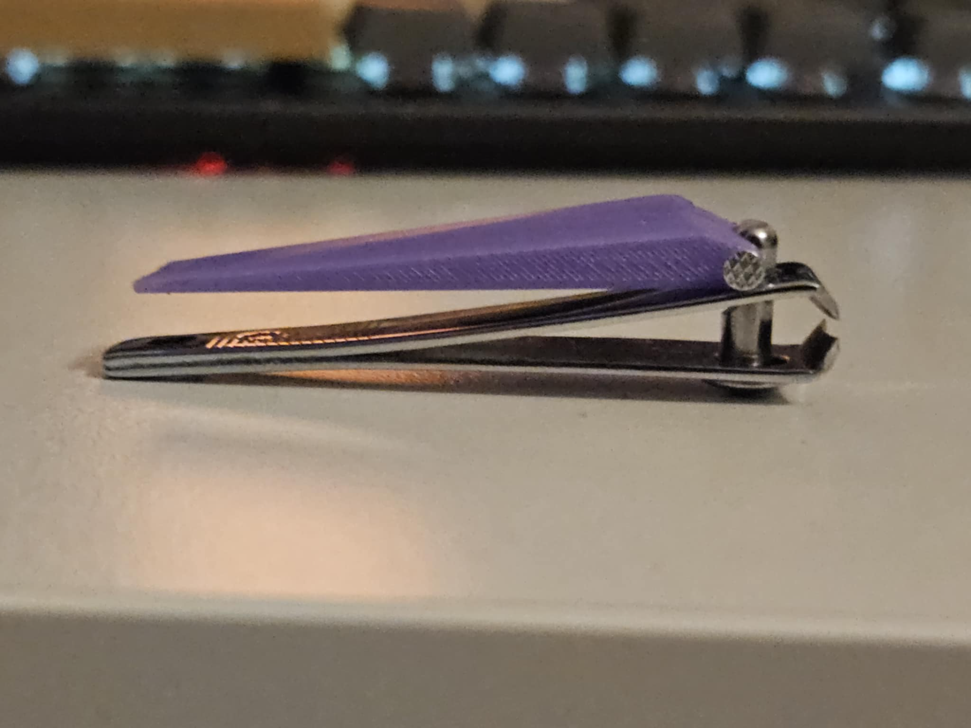 Nail Clipper hinge, Tested on 56 x 12mm cutters