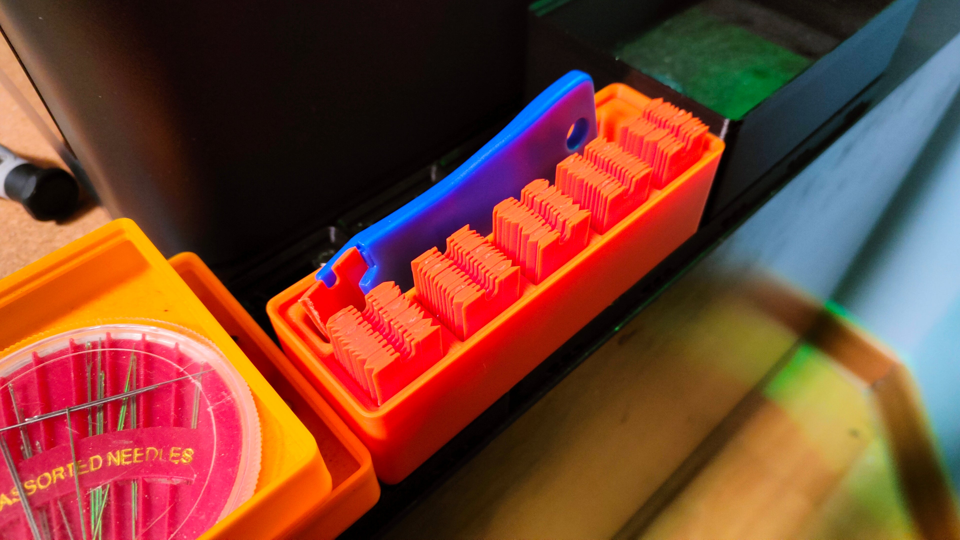 Gridfinity plastic razor scraper and blades 1x3x5u