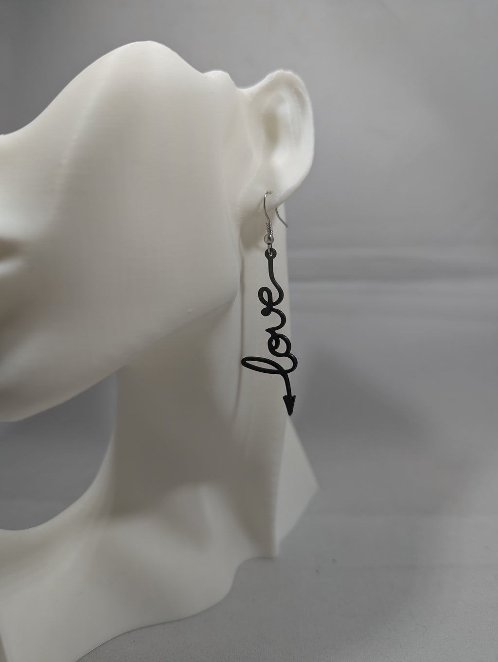 Love arrow earrings - free commercial rights