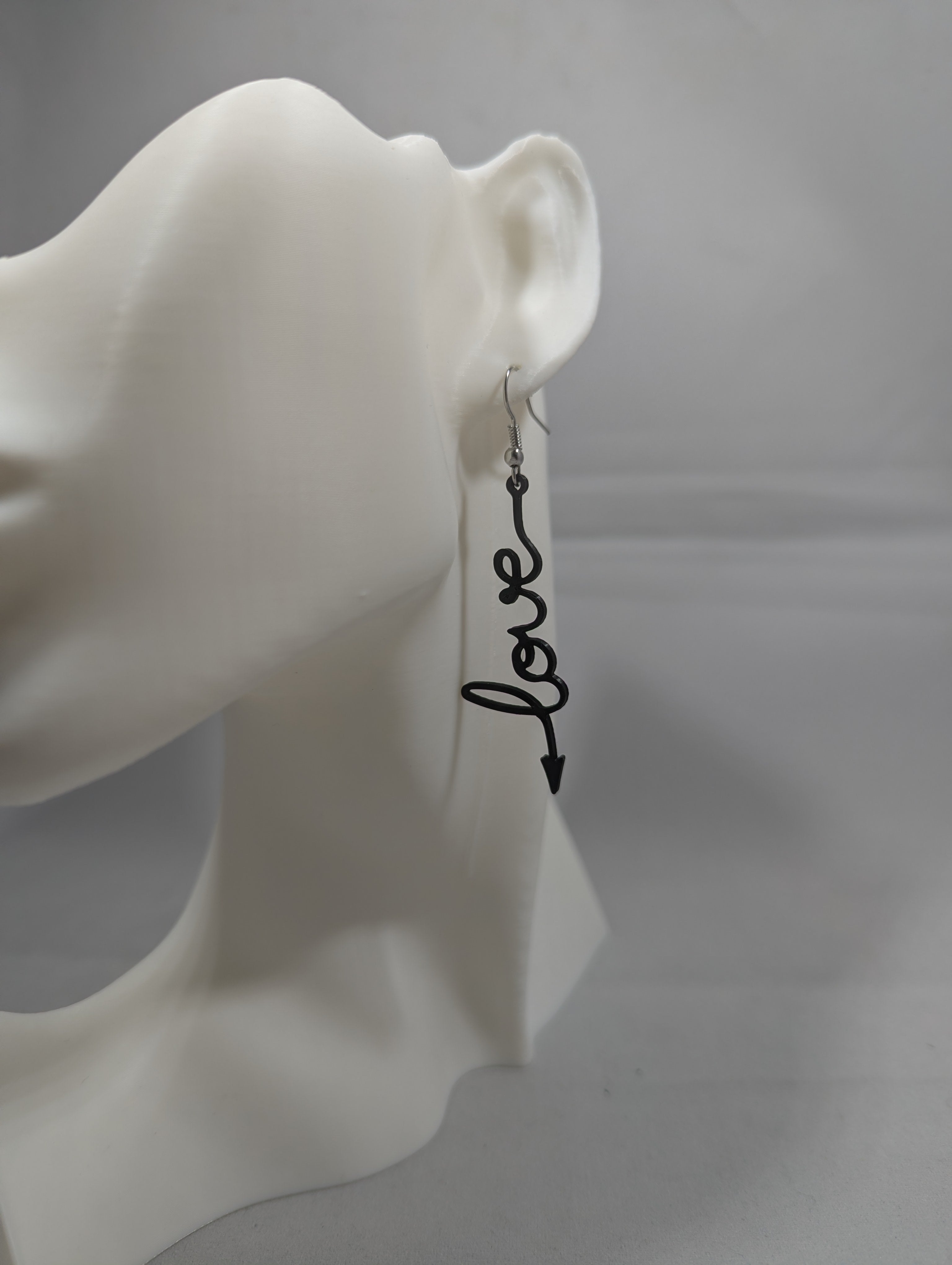 Love arrow earrings - free commercial rights