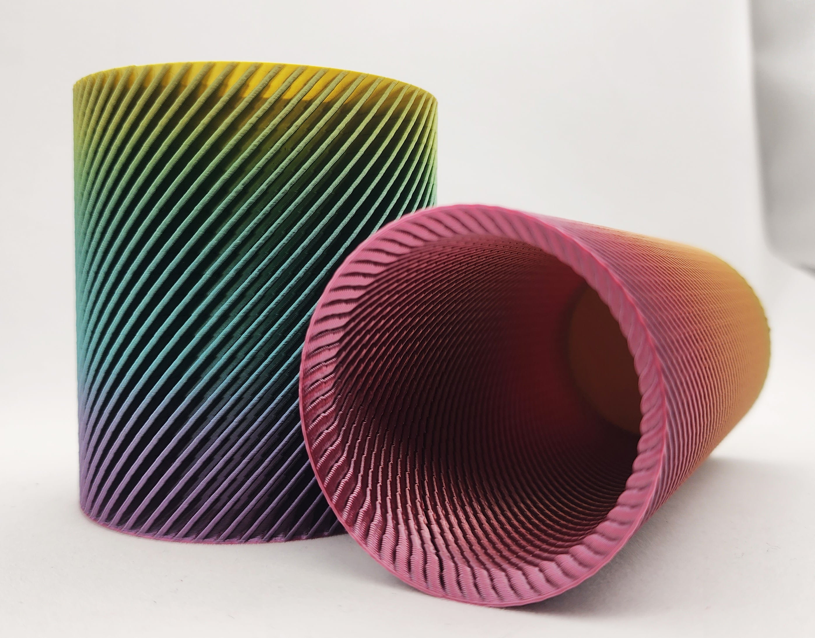 ⇗⇗ Mesmerizing Vase Set - Twisted
