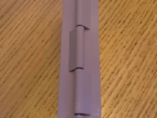 Box with hinge