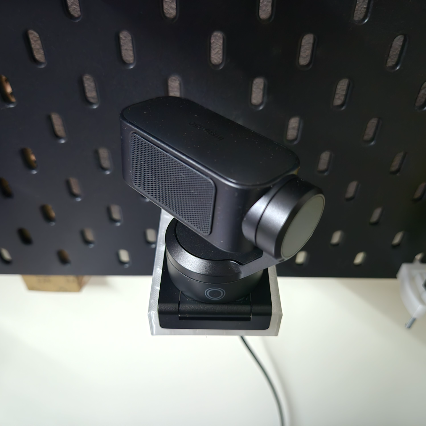Insta360 Link 2 Webcam Skadis Bracket Remixed
