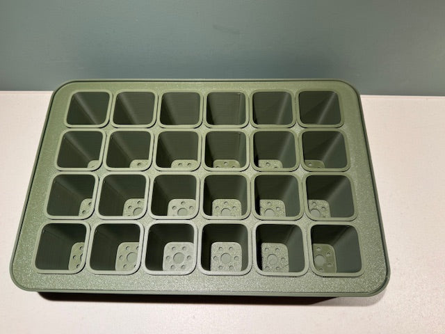 Seed Tray with 24 pots and cover