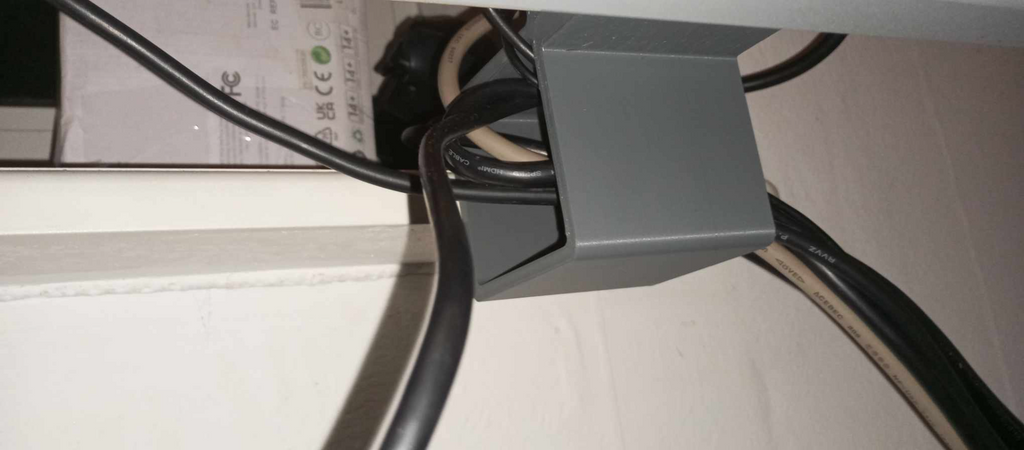 Cable organiser V2